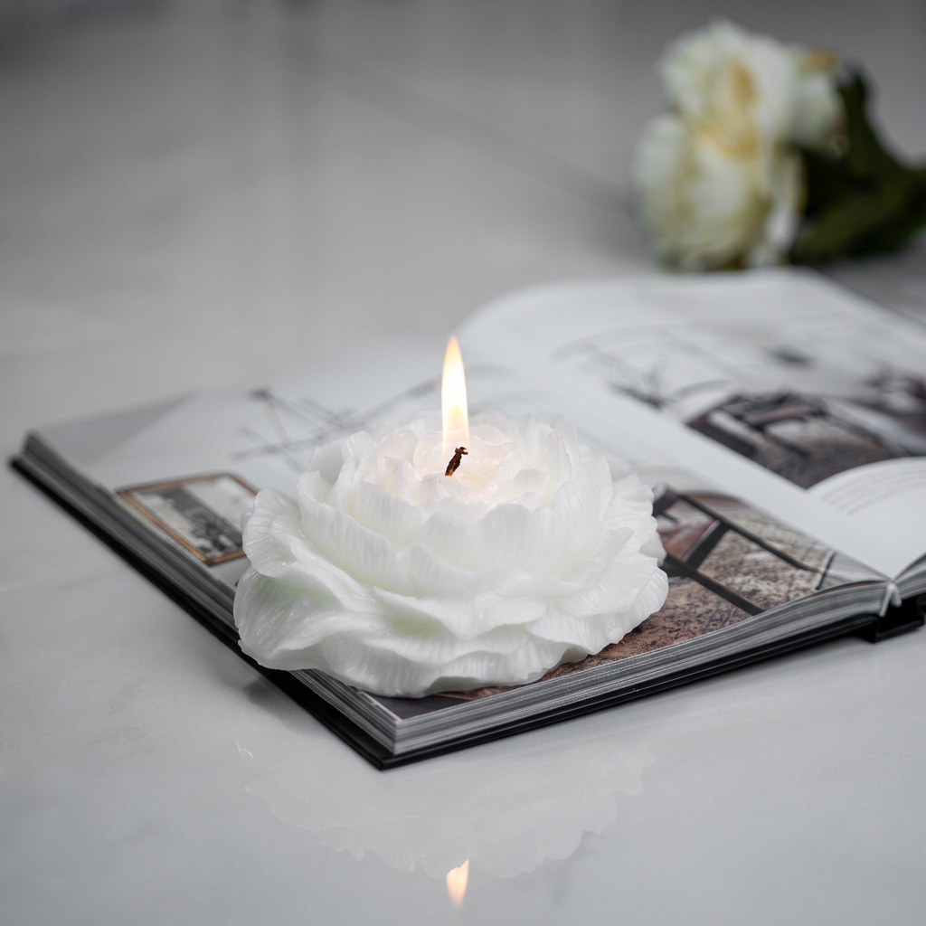 A sculptural LargeBloom centrepiece candle